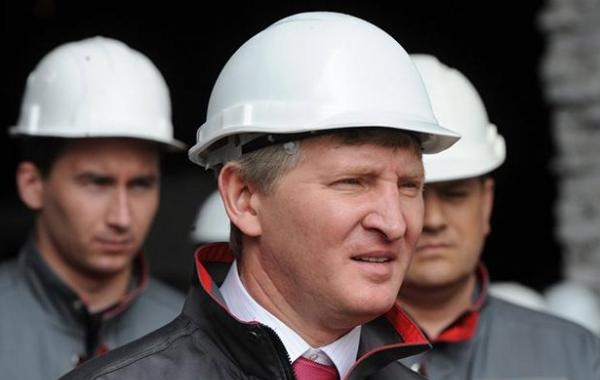 Ахметов посетил спортивную инфраструктуру в Мариуполе